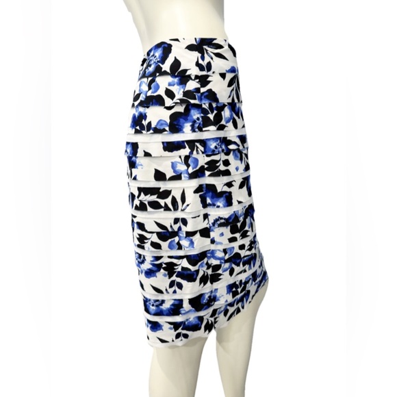 White House Black Market Floral Skirt Tiered Pencil Skirt Women’s Size 6 - Picture 2 of 9